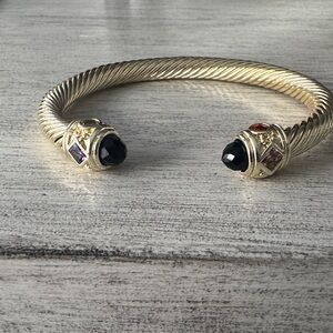 Elegant Gold and Black Women's Bracelet